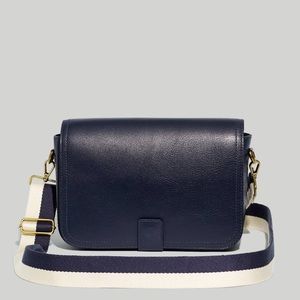Madewell the transport flap shoulder bag in Navy